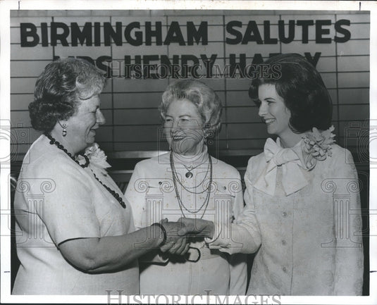 1973, Mrs. Henry Hardy director, 3rd District AFWC & award winners - Historic Images