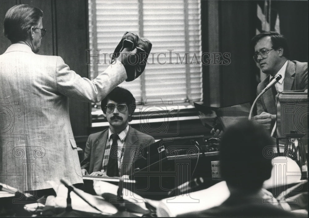 1983 Attorney Paul Handley and Brissie at Handley Trial, Alabama - Historic Images