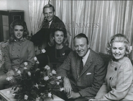 1968, Mr & Mrs. William Hamilton, Alabama Scribblers & party goers - Historic Images