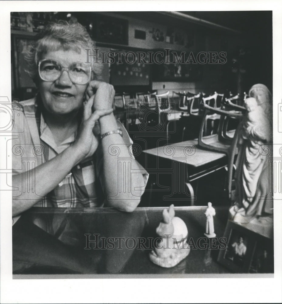 1988 Press Photo Sister Marie Gabrielle, principal, plans to stay at All Saints - Historic Images