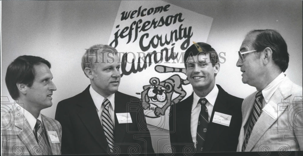 1980 Press Photo Dr. Hanley Funderburk, Mr. Gibbs & others, Auburn University - Historic Images