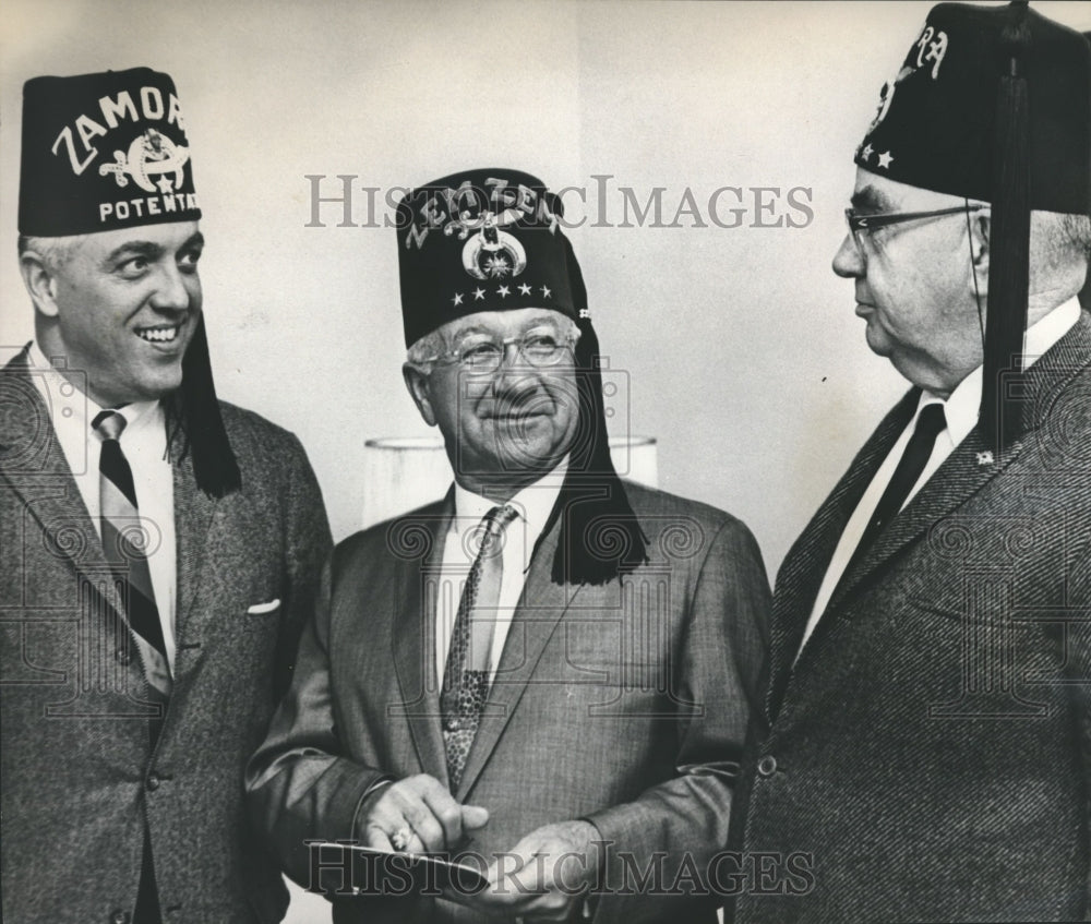 1965 Press Photo Shriners, C. Brock, G. Mattison &amp; Imperial Potente John Gammill - Historic Images