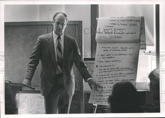 1989, Circuit Judge James Garrett during presentation - abna31589 - Historic Images
