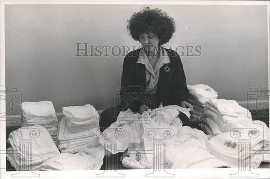 1990, Becky Hardin, Gotcha Covered diaper delivery service, Alabama - Historic Images