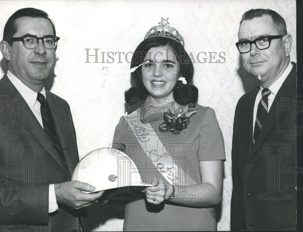 1969 Press Photo Kathy Hill, Textile Safety Queen, Alabama Textile Manufacturers - Historic Images