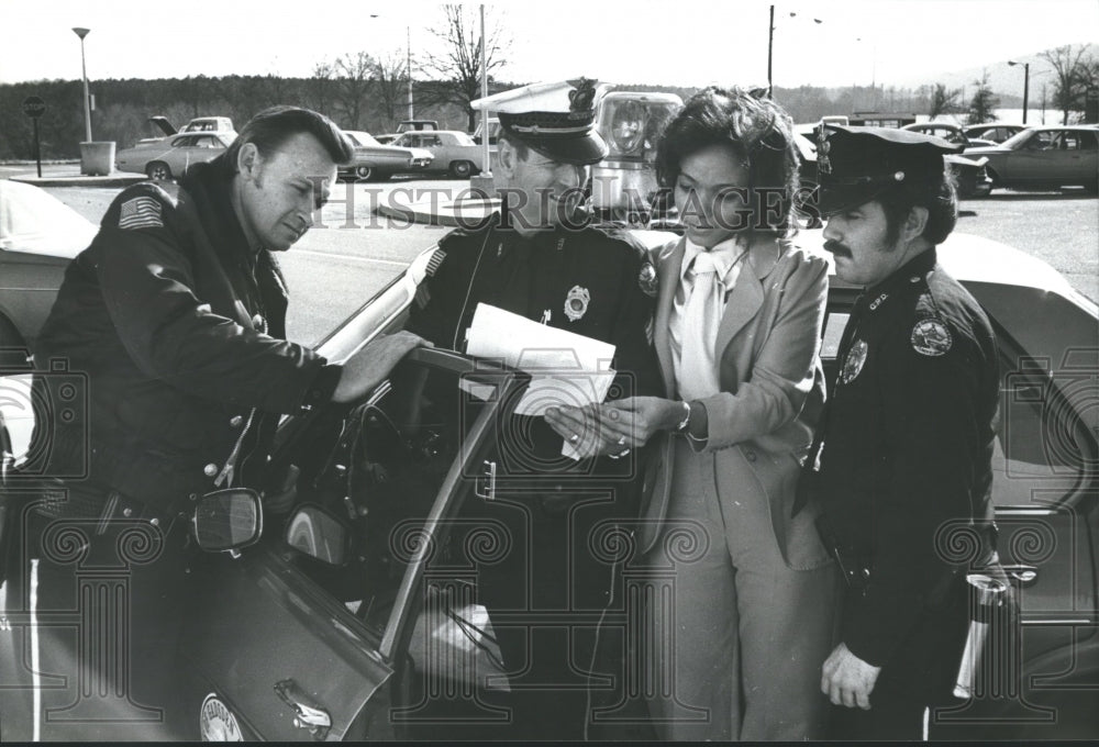 1979 Faye Gary, First Female Detective in Gadsden, Alabama - Historic Images