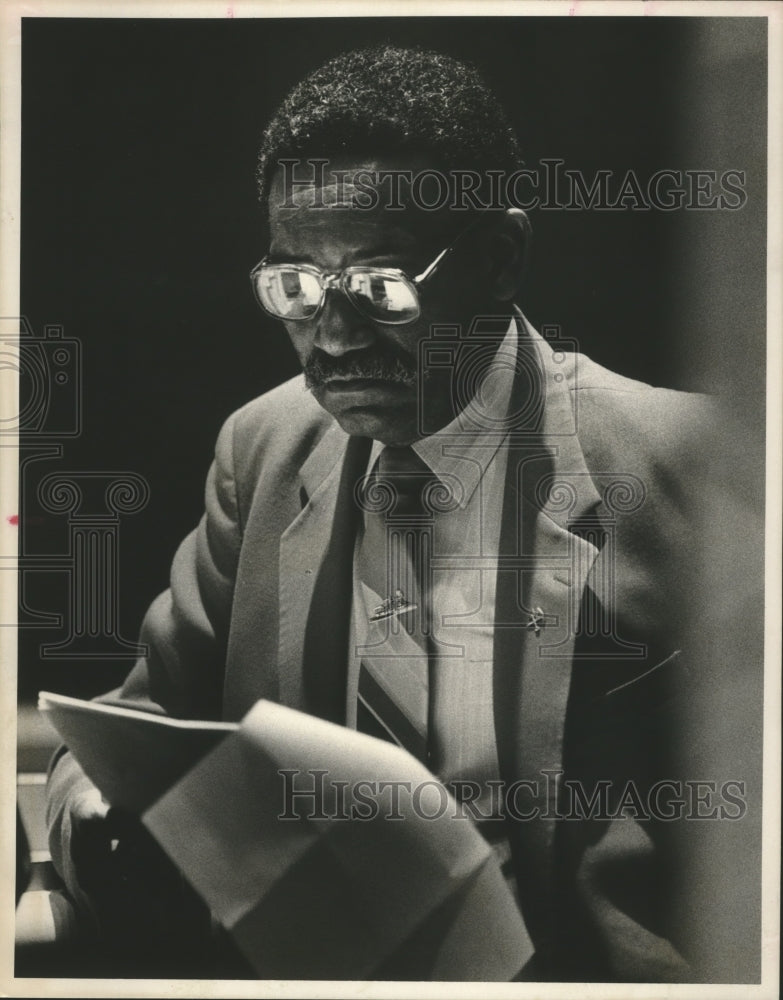 1987, Politician Fred Horn reads document - abna31717 - Historic Images