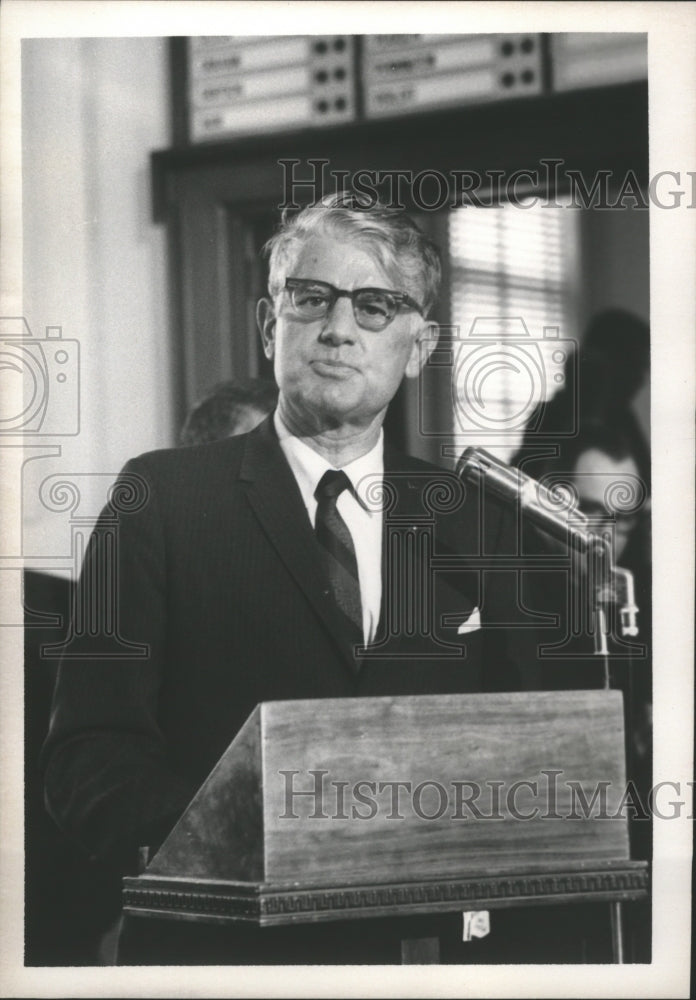 1967 Press Photo Birmingham attorney John Jenkins at podium - abna31754 - Historic Images