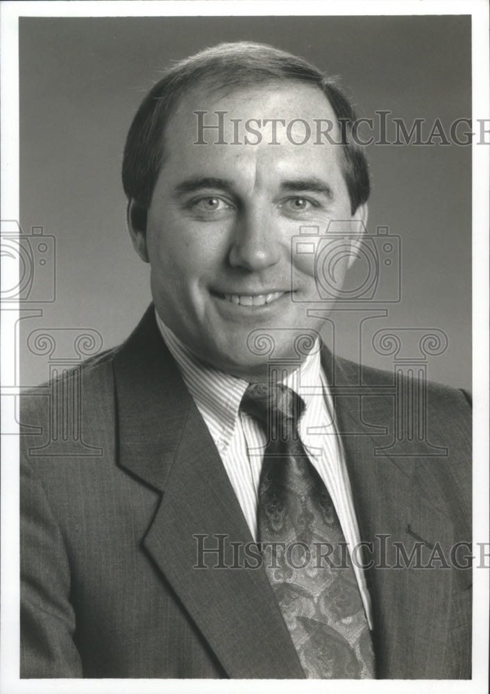 1992 Press Photo Mr. Joseph M. Holsten, Vice President of Rust Interna ...