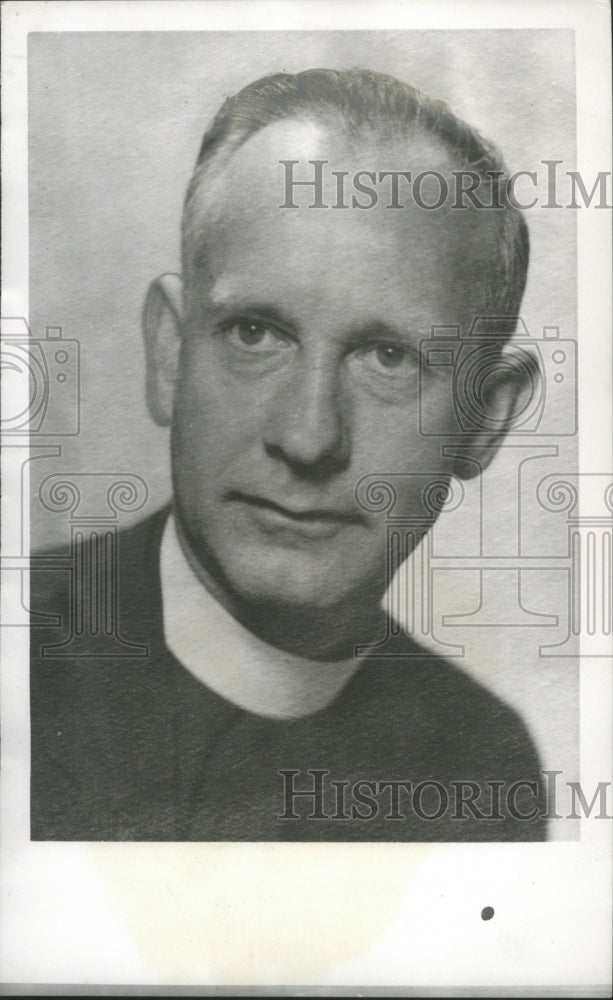 1960 Press Photo Reverend Joseph P. Hollifield, Episcopal Church of the Redeemer - Historic Images