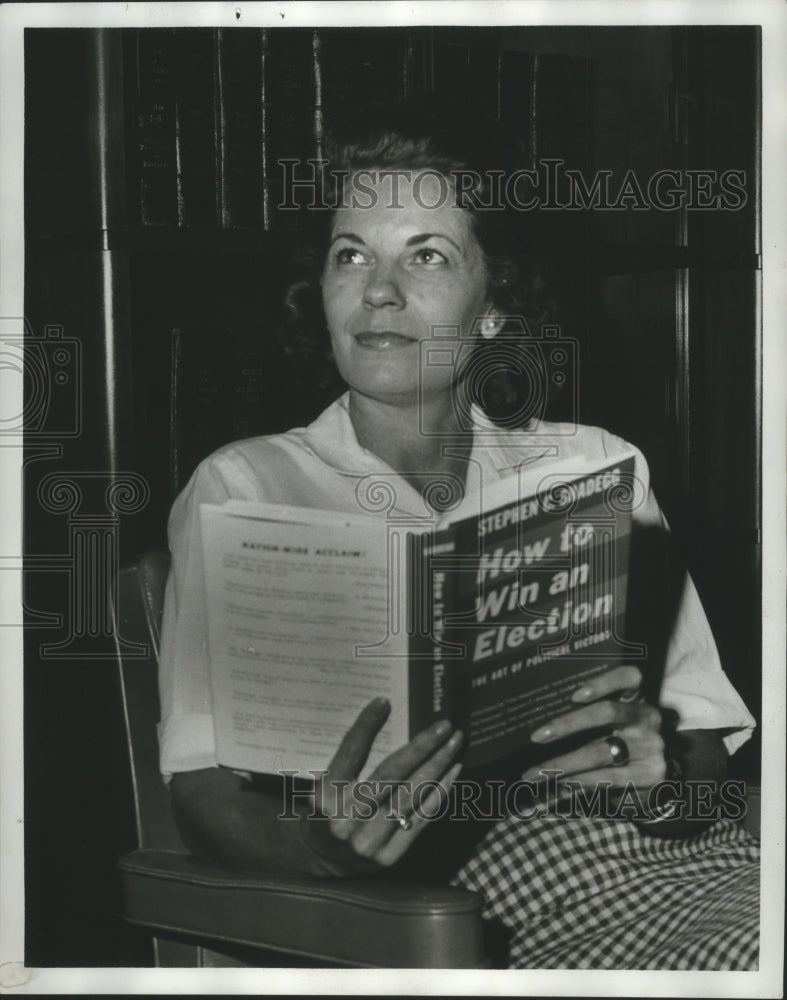 1966 Press Photo Alice Hudson, Politician, Candidate for State Auditor - Historic Images