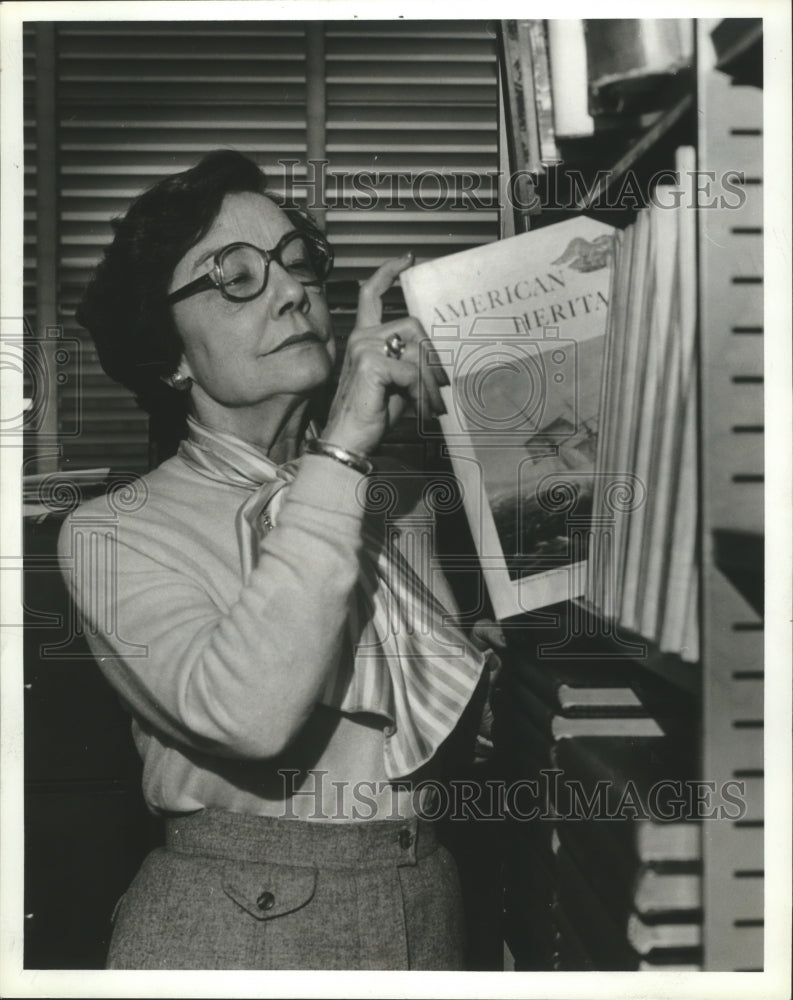 1978 Birmingham News Librarian Audrey House, retiring after 35 years - Historic Images