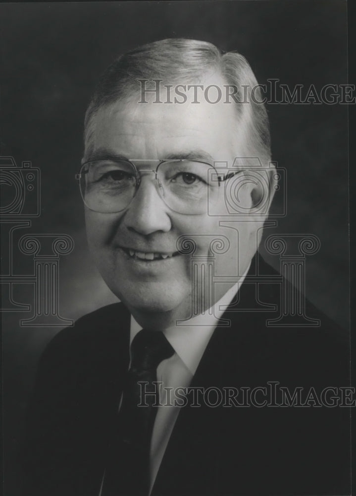 1996 Press Photo Vernon H. Hydorn, President/CEO of Barber Dairies - abna32193 - Historic Images