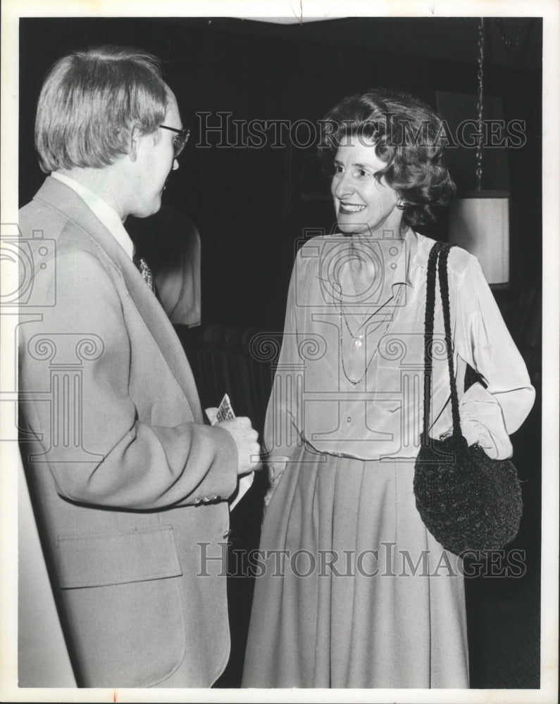 1978, Mrs. Fob James, Wife of Candidate for Alabama Governor talking - Historic Images