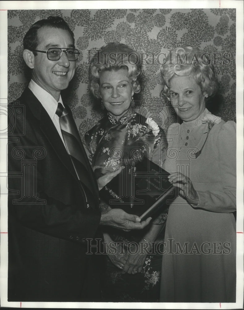 1976 Auxilians of Baptist Medical Center-Princeton Members at Awards - Historic Images