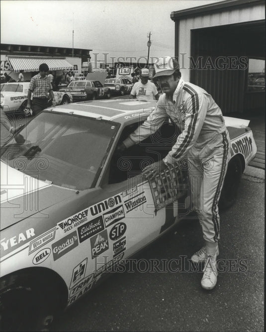 1982 Bob Jarvis with his car, 'Cinomint Smile Machine, Talladega 500 - Historic Images