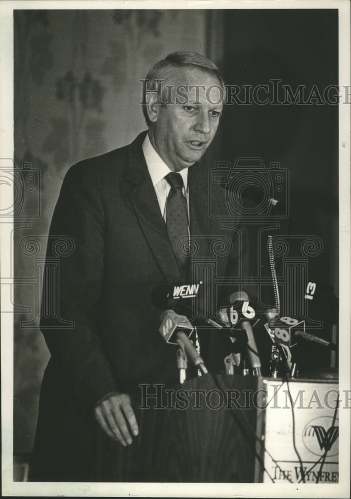 1986 Guy Hunt, Governor elect, Alabama - Historic Images