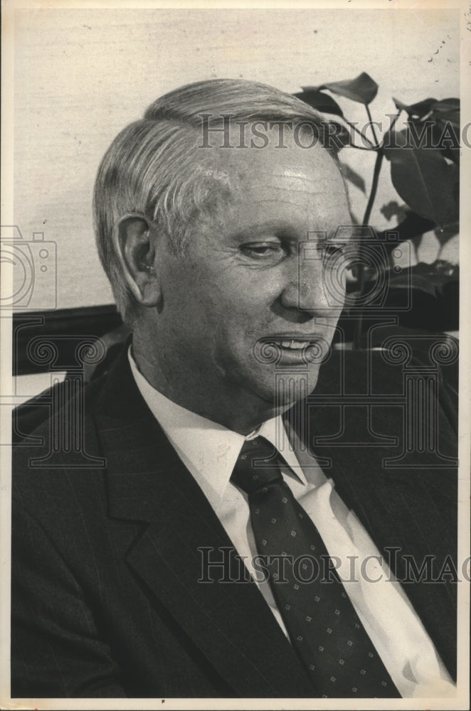 1987 Guy Hunt, Republican, Governor of Alabama - Historic Images