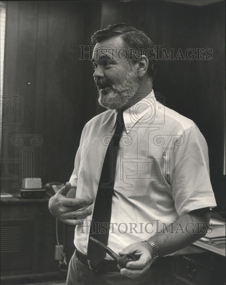 1982 Press Photo Doctor Jack Hunt, Jefferson County Superintendent, Alabama - Historic Images