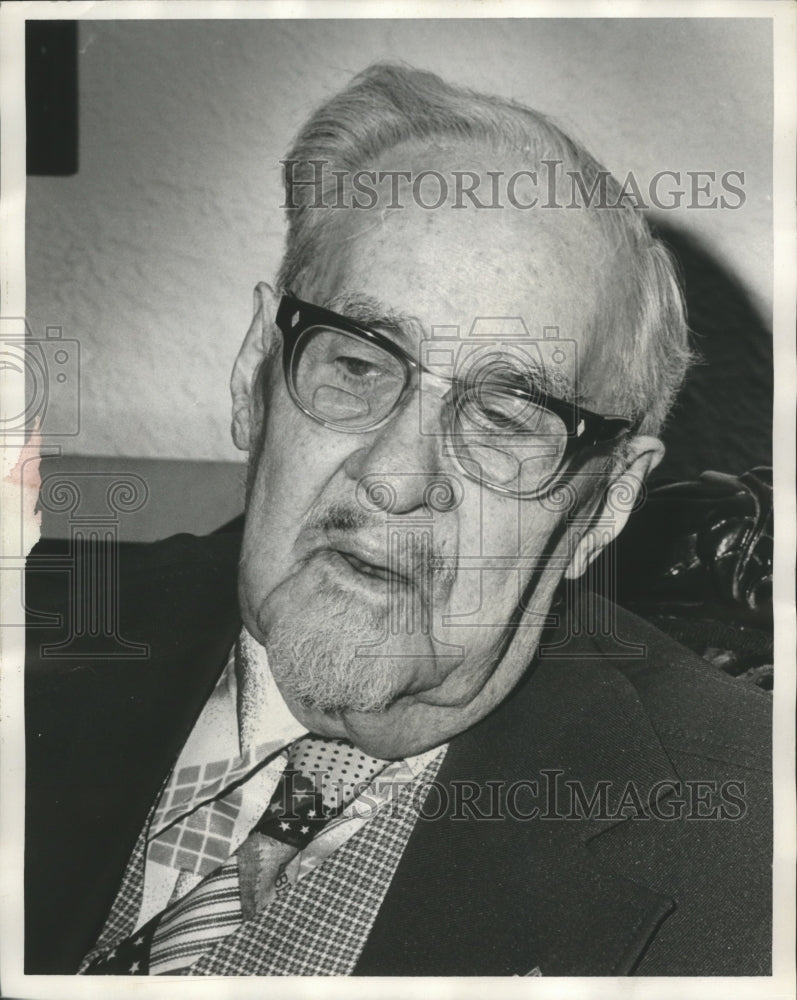 1977 Dr. Lelias Kirby - Historic Images