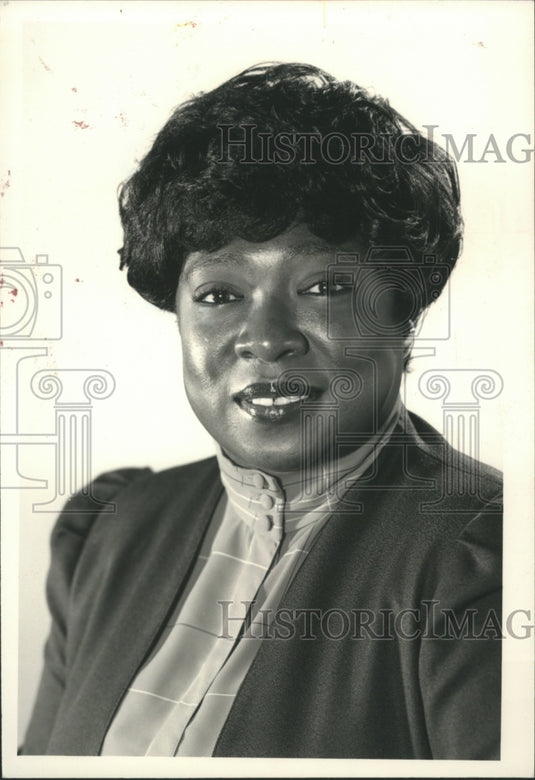 1997, Antris Hinton - abna32608 - Historic Images