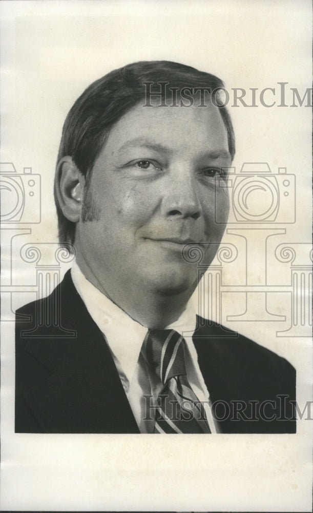 1976 Phil Hinkle, manager, Hinkle Supply Company, Birmingham - Historic Images