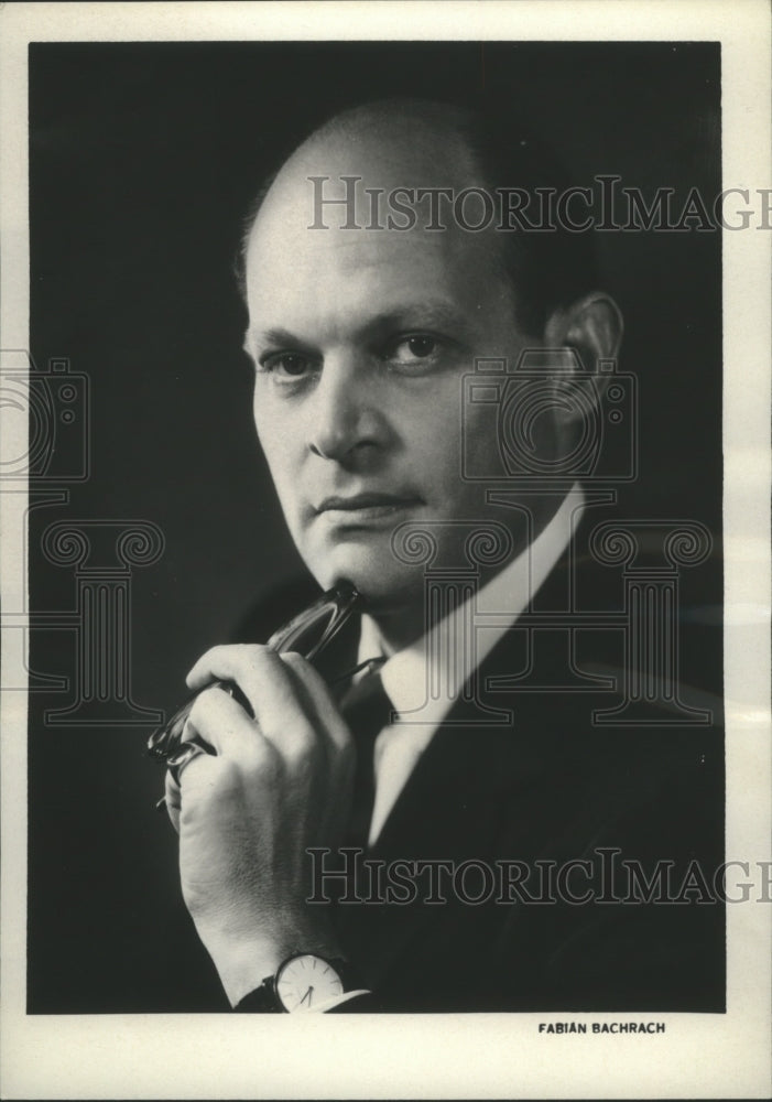 1975, UAB physician Dr. Basil Hirschowitz of Birmingham abna32625