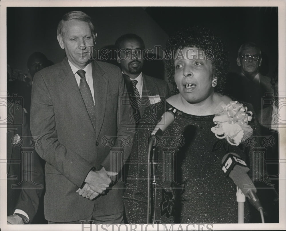 1986 Press Photo Alabama Governor-Elect Guy Hunt at Gathering of Black Mayors - Historic Images