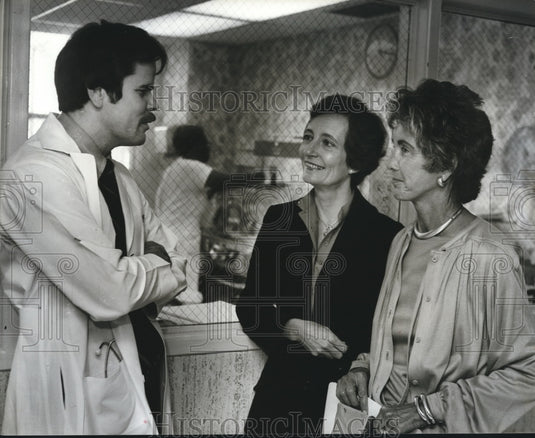 1979, Physician Dr. John Huddleston Discusses Women's Health, Alabama - Historic Images