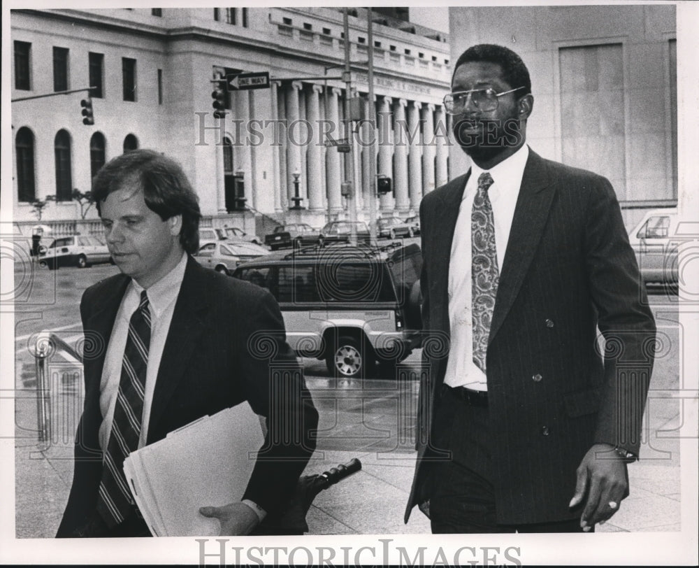 Press Photo Attorney Doug Jones and Henry Johnson outside courthouse - Historic Images