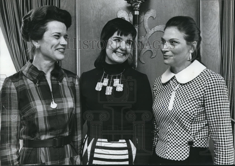 1972 Press Photo Jefferson County Medical Auxiliary officers - abna32736 - Historic Images