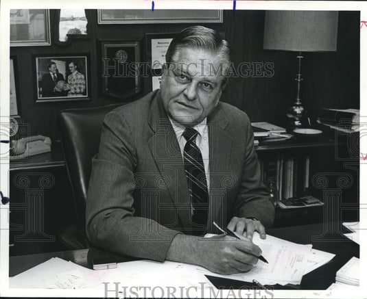 1981, Doctor Richardson Hill, President of University of Alabama - Historic Images