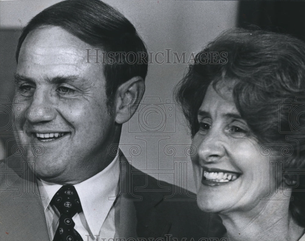 1975 Fob James, Candidate for Alabama Governor with Wife Bobbie - Historic Images