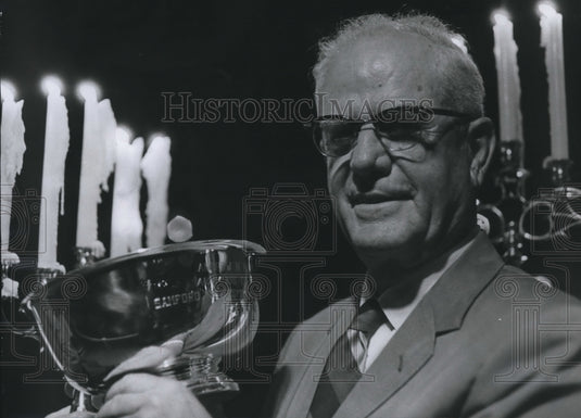 1967 Press Photo U.S. Steel's Attorney Andrew Knight Receives Honor, Alabama - Historic Images