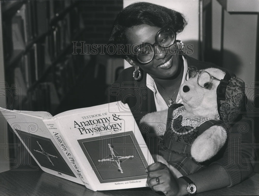 1989, Griena Knight, Winner of Career Key Award and Michelle, Bear - Historic Images