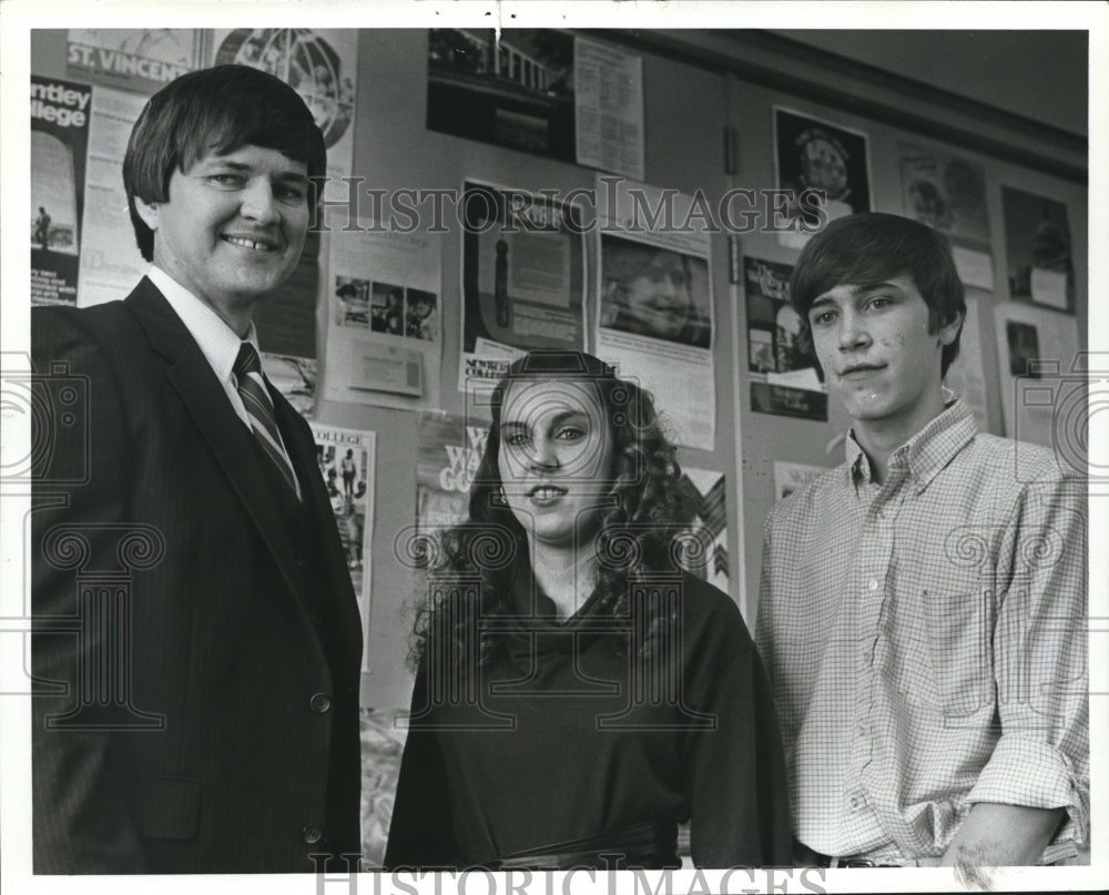 1982, John Higginbottom with Mrs. Sandy Newton and Randell Smith - Historic Images