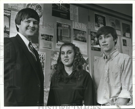 1982, John Higginbottom with Mrs. Sandy Newton and Randell Smith - Historic Images
