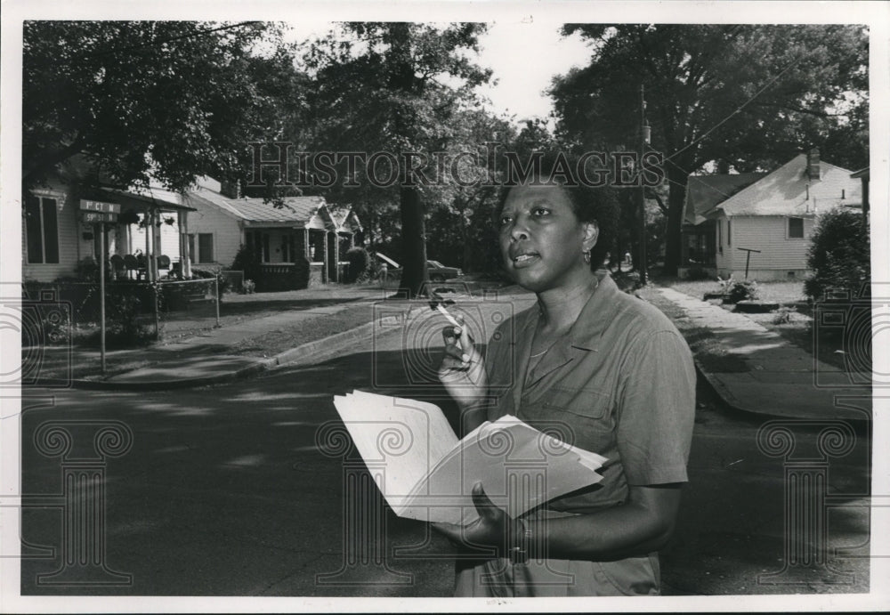 1989, Hilda Hightower, Woodlawn Neighborhood President - abna32898 - Historic Images