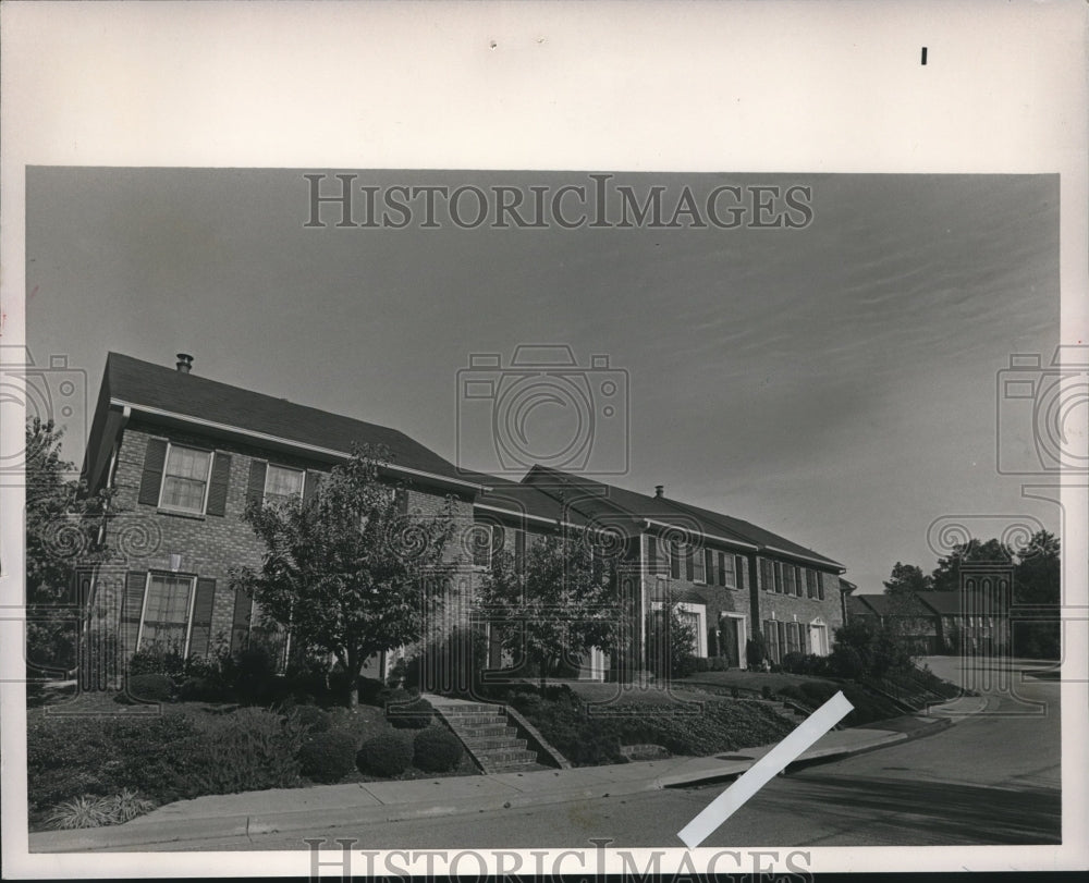 1985, Riverchase Townhomes, Alabama - abna32903 - Historic Images