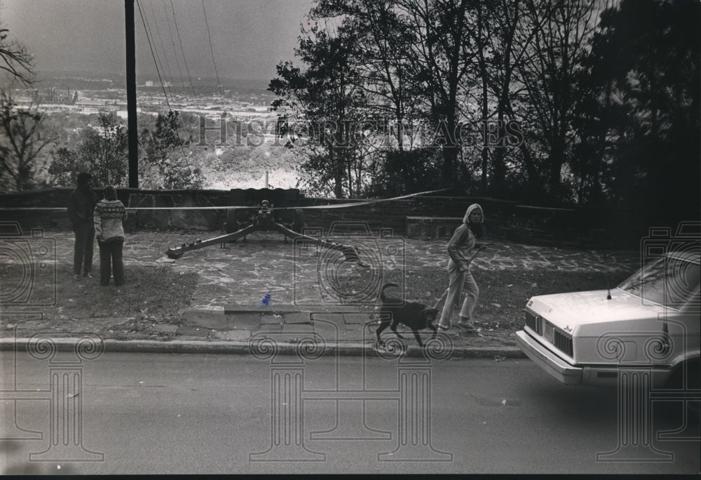 1984 Altamont Park site on Red Mountain where a woman's body found - Historic Images