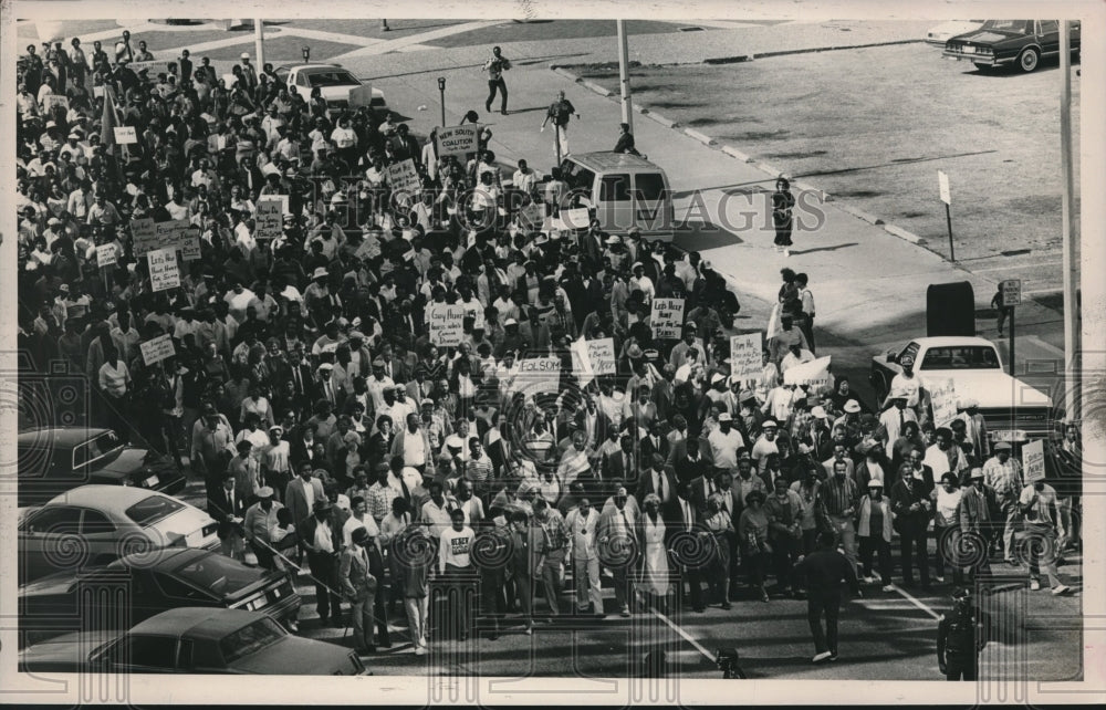 1987 Justice and Equality Marchers toward Alabama State Capitol - Historic Images