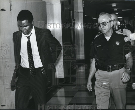 1982 Anthony O'Hara Johnson taken to be sentenced by county deputy - Historic Images