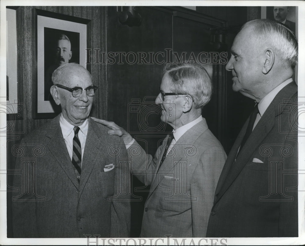 1965 Press Photo Robert Jemison Jr., businessman, with Thomas, John C. Coleman - Historic Images