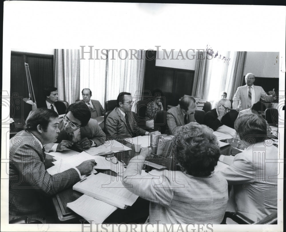 1981 Jefferson County Legislators at Meeting, Delegation - Historic Images