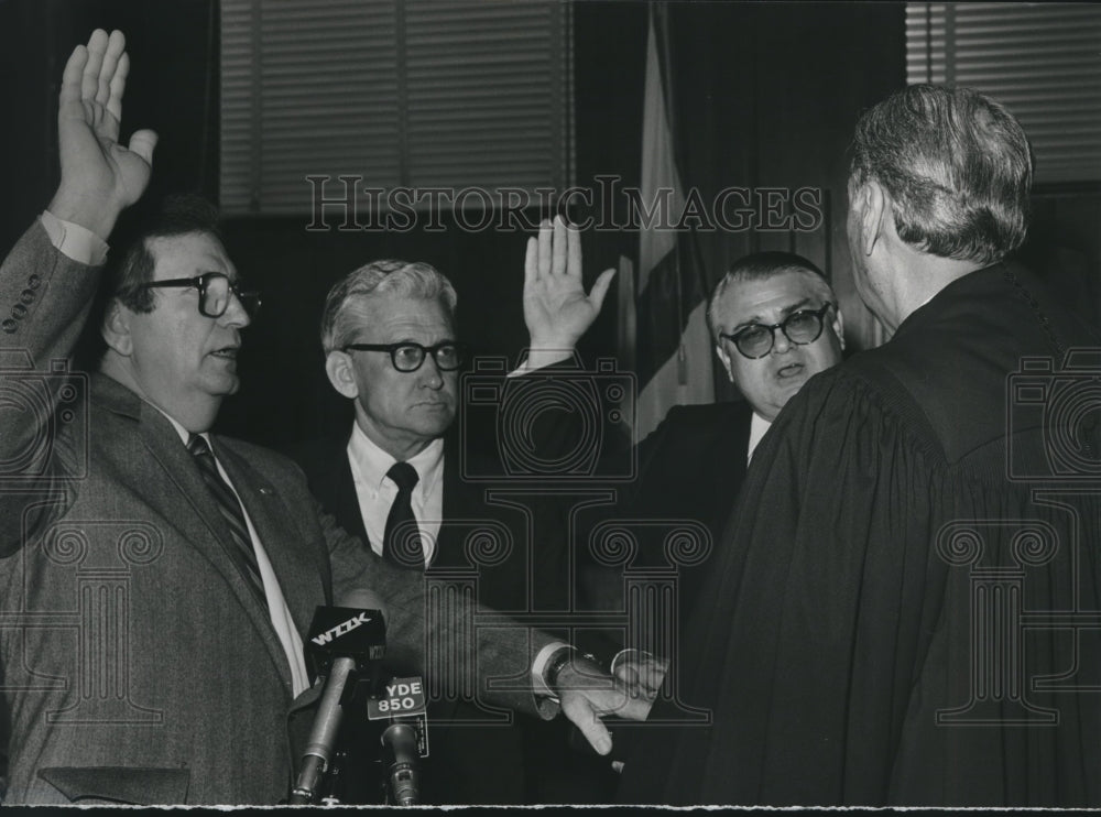 1983, Swearing in ceremony of David Orange, Ray Moore, Chriss Doss - Historic Images