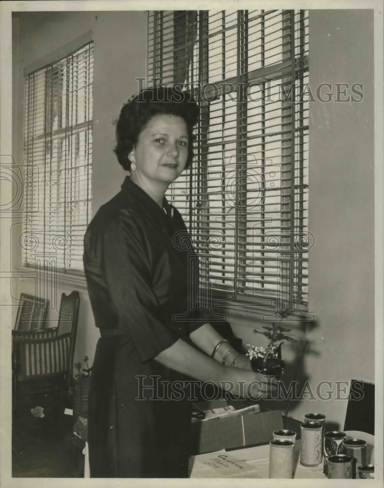 1965 Press Photo Mrs. Robert Frye, Scribblers - abna33131 - Historic Images