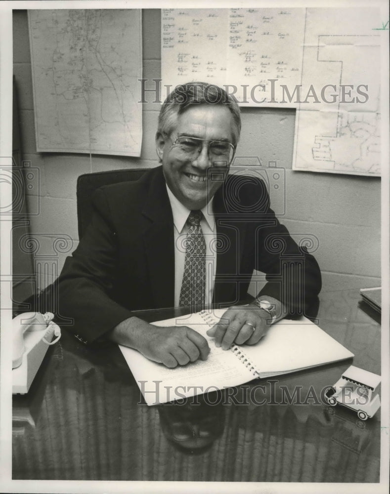 1987 Jimmy Gould, Administrative Assistant, Alabaster - Historic Images