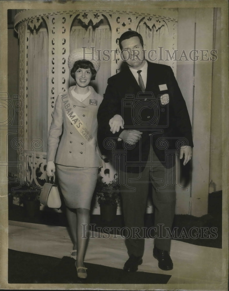 1966 Press Photo Man Escorts Ann Fowler, Alabama&#39;s &quot;Junior Miss&quot; - abna33158 - Historic Images