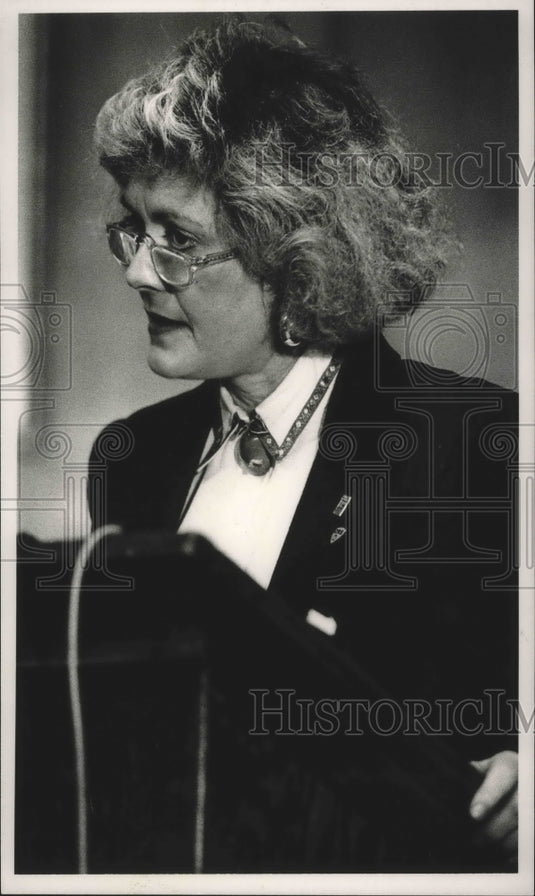 1988, Bettye Fine Collins speaks against dog racing, Alabama - Historic Images