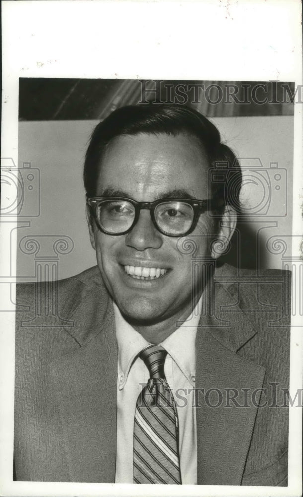 1981 Dr. Edward LaMonte, Assistant to Mayor Arrington - Historic Images